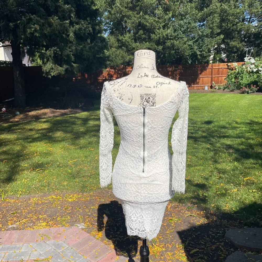 White off the shoulder lace mini dress - Picture 3 of 9